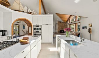 109 Eagle Bend Dr, Bigfork, MT 59911