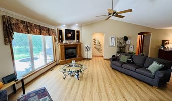 1024 Birchwood Ln, Aberdeen, SD 57401
