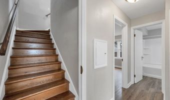 1203 W NORTHLAND Ave, Appleton, WI 54914