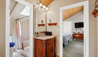 43630 Rainbow Ln, Angelus Oaks, CA 92305