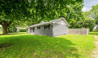 715 E Springfield St, Aurora, MO 65605