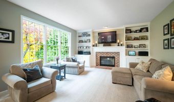 6289 Scarborough Dr SE, Ada, MI 49301