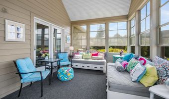 1205 N Dewey, Auburn, IN 46706