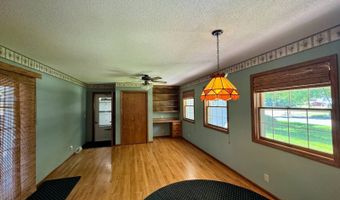 1005 3rd St, Britton, SD 57430