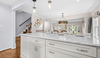 20 S MONTANA St, Arlington, VA 22204