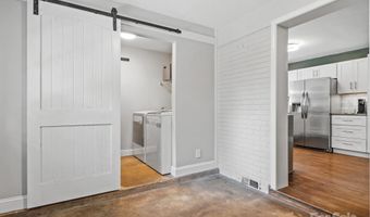 3839 Woodleaf Rd, Charlotte, NC 28205
