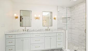 7022 Lancer Dr, Charlotte, NC 28226