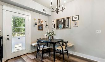 16 Kinloch Dr, Bella Vista, AR 72715