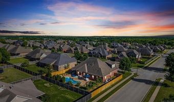 5602 Aspen Ave, Bartlesville, OK 74006