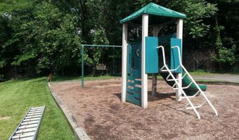 2600 INDIAN Dr 2B, Alexandria, VA 22303
