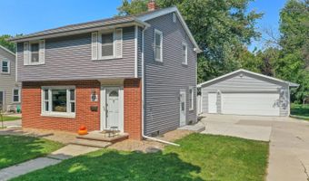 1124 W PARKWAY Blvd, Appleton, WI 54914