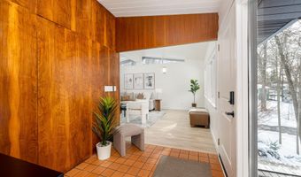 4120 Woodland Dr, Ann Arbor, MI 48103