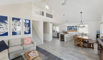 56 W 13th St, Avalon, NJ 08202