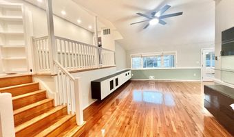 4816 DODSON Dr, Annandale, VA 22003