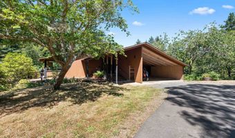 705 OHIO Ave, Bandon, OR 97411
