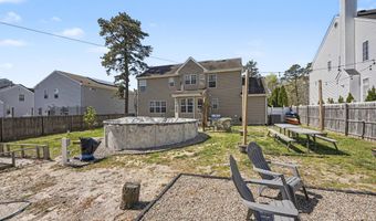 8 Avalon Ave, Barnegat, NJ 08005