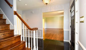 9309 REEF Ct, Alexandria, VA 22309