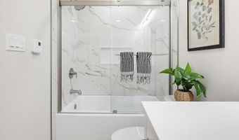 843 E LOMBARD St, Baltimore, MD 21202