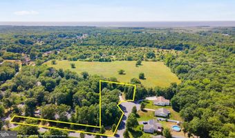 1 CARMEN Dr, Cape May Court House, NJ 08210