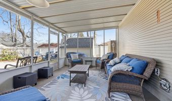 1016 Longboat Ave, Beachwood, NJ 08722