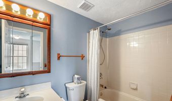 44049 FERNCLIFF Ter, Ashburn, VA 20147