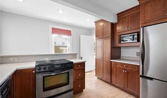 130 W Main St, North Kingstown, RI 02852