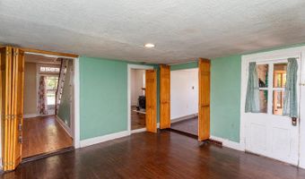 14 MAIN St, Frankford, DE 19945
