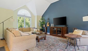 91 Seaverns Bridge Rd, Amherst, NH 03031
