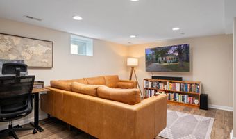 907 MONROE St, Annapolis, MD 21403