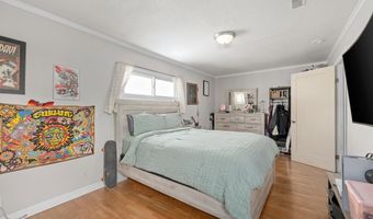 1524 WILLOW Dr, Cheyenne, WY 82001