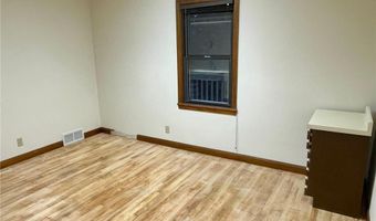 1004 S 2nd St, Alma, WI 54610