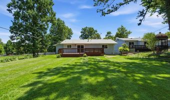 893 Oklahoma Ave, Ballwin, MO 63021