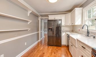 144 Mountain View Dr, Abingdon, VA 24211