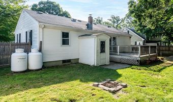 136 Davis Ave, Cranston, RI 02910