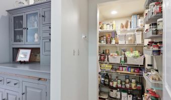 2712 KENWOOD Ave, Alexandria, VA 22302