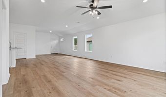 8056 Chesapeake Trl, Bauxite, AR 72011