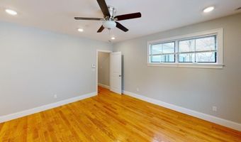 45 Spring St 17, Boston, MA 02132