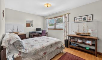 89 S Clarendon Ave, Addison, IL 60101