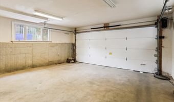 9915 ASHBURTON Ln, Bethesda, MD 20817