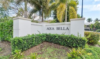 4521 E Aqua Bella Ln, Dania Beach, FL 33312