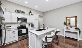 2719 SW Prairie Trail Pkwy, Ankeny, IA 50023