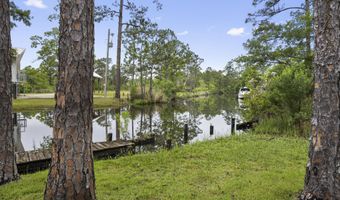 10091 River Dr, Bay St. Louis, MS 39520