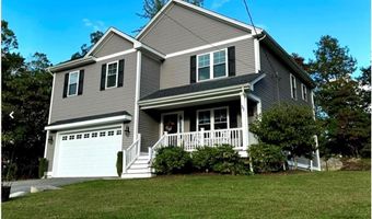 37 Iroquois Rd, Cumberland, RI 02864