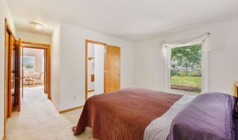5406 Big Bow Rd, Fitchburg, WI 53711
