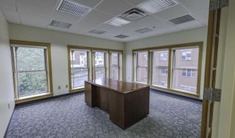 9 May St, Bangor, ME 04401