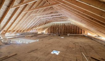 154- A Long Meadow Hill Rd, Brookfield, CT 06804