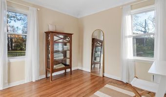 1019 Ash St, Alexandria, MN 56308