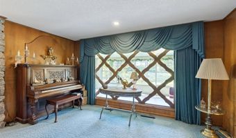 110 Acker Dr, Ada, OK 74820