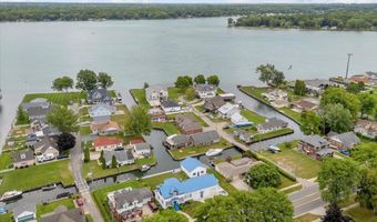 1748 Saint Clair River Dr, Algonac, MI 48001