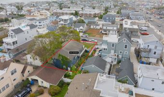 221 11th St, Beach Haven, NJ 08008